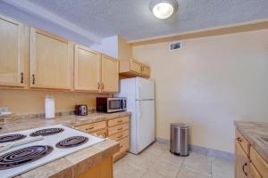 Near Hiking and Golfing Sedona Home with Patio!