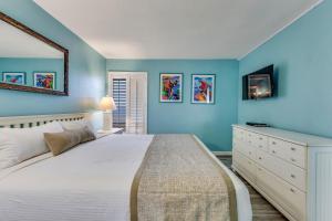 0402 Modern Greece condo