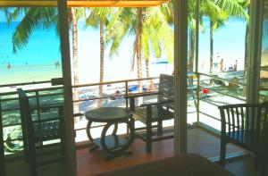 Kamala Beachfront Apartment