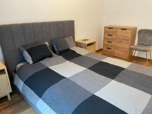 Urban Glow, 2 Bedroom Cosy Apartment - Coresi Mall