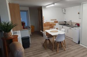 Maisons d'hotes Le Luquentia, demeure de charme, piscine, grand jardin, spa, billard : photos des chambres