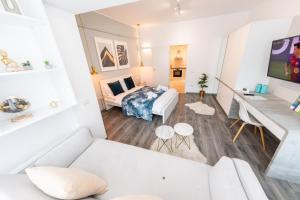 Bloom Ultracentral Studio