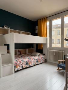 Beautiful and spacious T4 with garage, great location