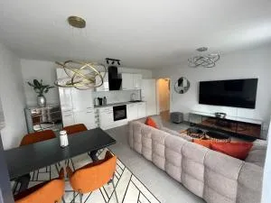 Hochwertige Stilvolle 2 Zimmer Erdgeschoss Wohnung mit großer Terasse und Garten - Scheyern