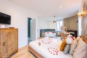 Appartements Le Nid d'Eliyah, suites avec jacuzzi 15min Disneyland Paris : photos des chambres