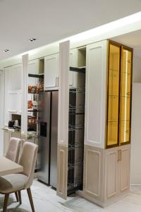Halimah 3BR Luxury Apt-Der Ghbar