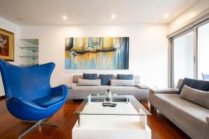 Modern Apt of 4 rooms with WiFi 100Mbps Parking Balcony