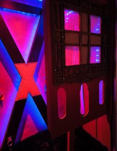 Maisons d'hotes Love-room Discret 40 m2 Bormes les mimosas village avec Terrasse : photos des chambres