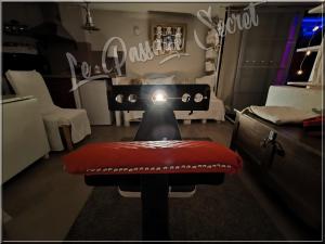 Maisons d'hotes Love-room Discret 40 m2 Bormes les mimosas village avec Terrasse : photos des chambres