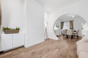 Blissful Breaks Near Old Trafford Stadium