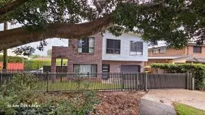 Cozy and Modern 3-Bedroom Home - Abbotsford