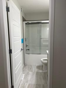 3 bedroom luxury house near Calgary international airport NW!!!