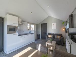 Romantic holiday home in Groote Keeten