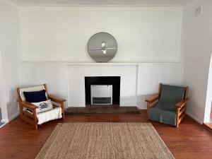 Mollymook- Walk to Beach, Surf, Golf Course & Club