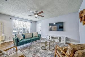 Centrally Located DFW Retreat