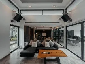 Tropical Haven 4 Bedroom Pool Villa - Ban Pak Lak