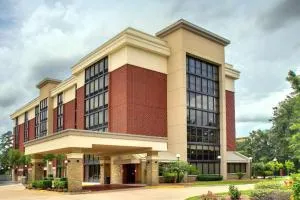 Heritage Inn & Suites The Woodlands, Trademark by Wyndham - Woodloch
