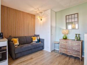 Appartements Appartement elegant avec balcon vue mer et parking securise a Cabourg - FR-1-788-50 : photos des chambres