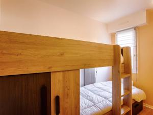 Appartements Appartement elegant avec balcon vue mer et parking securise a Cabourg - FR-1-788-50 : photos des chambres