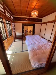 日式庭院古宅难波直达4房双浴室厕所厨房齐全团队首选可体验和服茶道空中瑜伽交通购物方便bbq可 - Makino