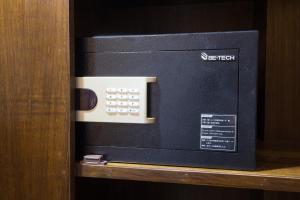 Coriacea Beachfront Boutique Phuket Resort