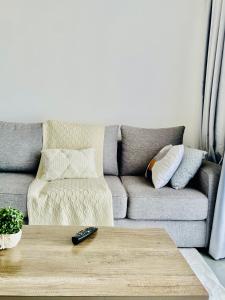 Urban Tranquil Haven Riverside Drive