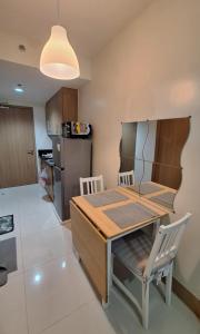 Michaellah StayCation - Shore 3 Residences Tower 3