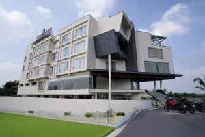 Hotel Sastha Grand - Attimānjeri