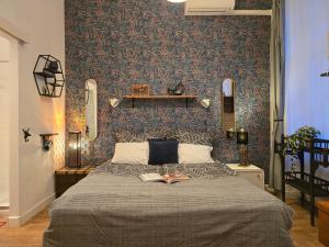 Quiet Apartment 2BR, 2BA, AC &Central Gem Free Parking