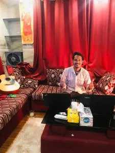 Your Cozy Room in a Vibrant Shared Apartment! - Syābru Bensi