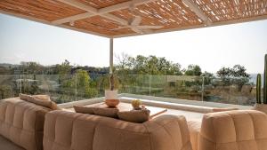 Casa JOMO 5 Bedroom Luxury Seaview Villa with Kids Playroom, Bingin