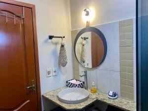 Apartamento RR Agradable y Moderno c 2 dormitorios y estacionamiento interno techado
