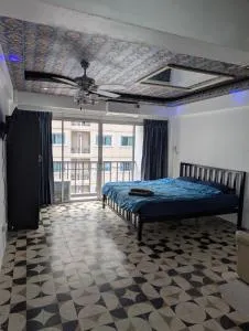 Sawanya Hotel พัทยากลาง - Ко-Лан