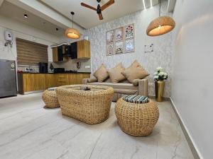 The Barrum Boulevard - Luxury 1BHK Apartment in Kuthal Gate