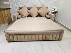The Barrum Boulevard - Luxury 1BHK Apartment in Kuthal Gate