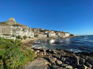 Beachfront Promenade Apartment Sea Point - Walk To Cafes! Cape Town