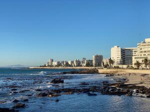 Beachfront Promenade Apartment Sea Point - Walk To Cafes! Cape Town