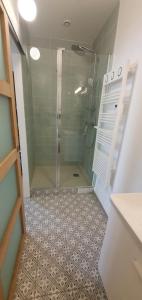 La maison jaune près du métro