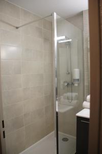 Hotels The Originals City, Hotel Le Louisiane, Belfort Sud : photos des chambres