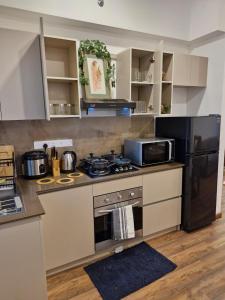 10th Floor 2 Bed Golf Apartment