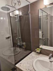 10th Floor 2 Bed Golf Apartment