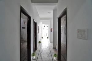 Collection O Samira Residency Near Botanic Garden Of Indian Republic
