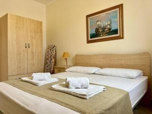 Yellow Beachfront house 60 m by Salento Prime