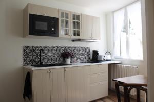 Logement de charme & accès boutique brocante