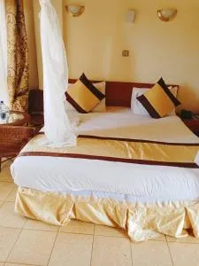 Golden Gates Hotel - Thuthuriki