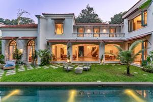 Villa Lluvia 5bhk-Huge Pvt Pool-Caretaker-Bathtub-Big Garden-Genset Backup- Siolim