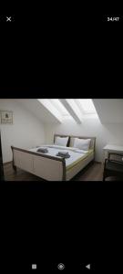 Urban, 2 Bedroom, six min tram Charles bridge