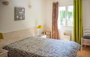 Maisons de vacances Lovely Home In Vaison-La-Romaine : photos des chambres