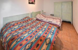 Maisons de vacances Lovely Home In Vaison-La-Romaine : photos des chambres