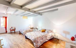Maisons de vacances 2 Bedroom Gorgeous Home In Grassac : photos des chambres